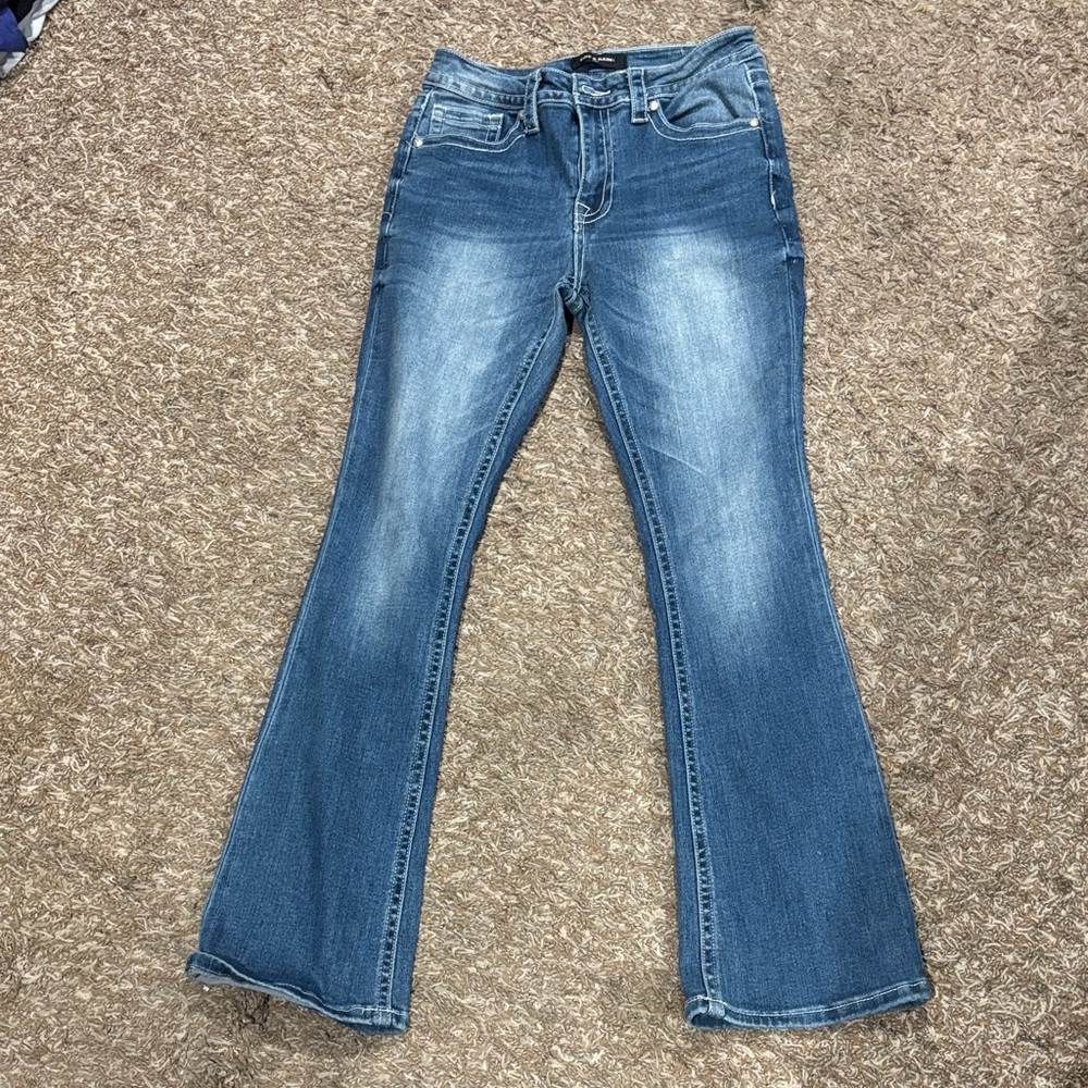 Women’s Classic Mid-Blue Flared Jeans
